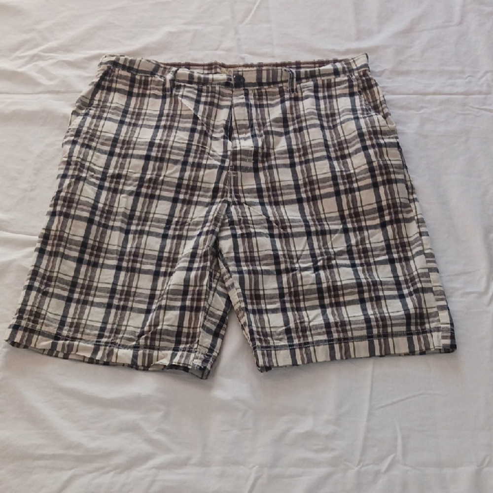 Sonoma Men's Plaid Shorts - Black, Brown And Green Plaid